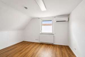 ::: Idyll am Pragsattel: Feine sanierte Wohnung im 3-FH I Garten I Klimaanlagen I Küche ::: – Die vollständige Adresse der Immobilie erhältst du vom Anbieter., 70191 Weißenhof, Stuttgart – Vorschaubild 7