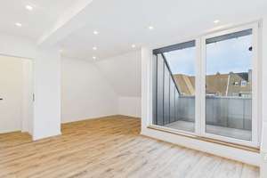 Kernsanierte Dachgeschosswohnung mit Dachloggia & Spitzboden – Top-Lage Essen-Altenessen