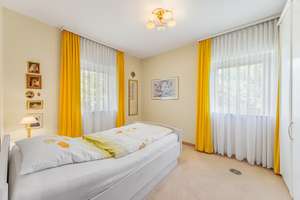 Sonniges Landhaus mit weitläufigem Garten – Die vollständige Adresse der Immobilie erhältst du vom Anbieter., 81249 Lochhausen, München – Vorschaubild 13