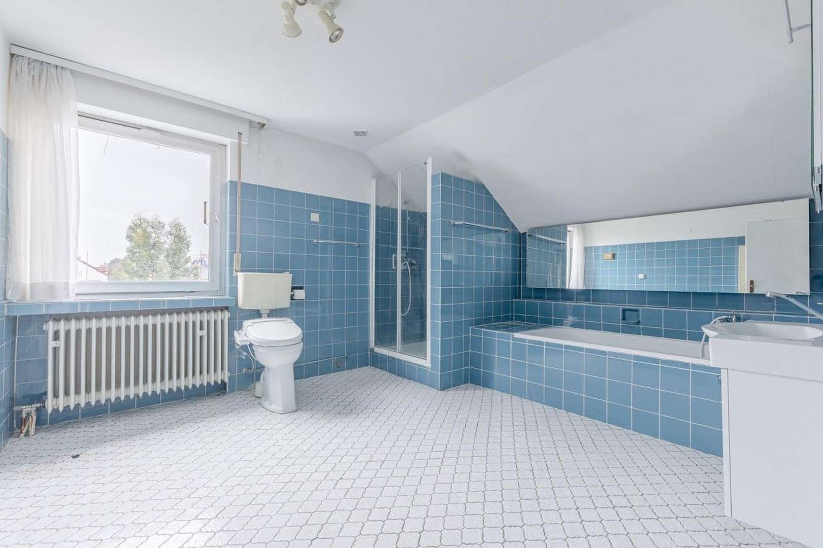 Immobilie in Limburgerhof - Seltene Gelegenheit - Einfamilienhaus in bester Wohnlage - Bild 4