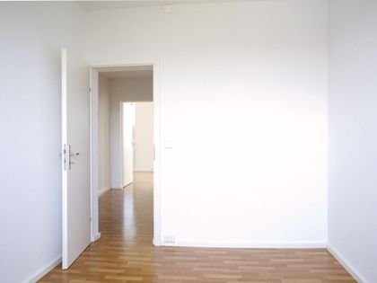 3 3 5 Zimmer Wohnung Zur Miete In Halle Immobilienscout24