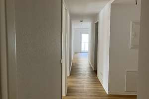 Erstbezug nach Modernisierung: Vier-Zimmer-Wohnung mit 2 Balkonen – Hildebrandstraße 30, 76227 Durlach, Karlsruhe – Vorschaubild 3