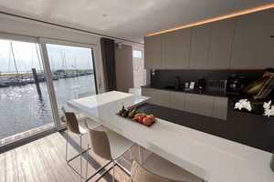 LUXUS Hausboot - 3 Etagen - 100m² Wohnen + 120 m² SONNENTERRASSE - Kamin, Kino, komplett individuell – Berlin – Vorschaubild 70