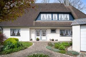 Idyllisches Landhaus in ruhiger Sackgasse – Platz für die ganze Familie