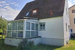 Symphatisches Einfamilienhaus direkt an der Wörnitz im Zentrum