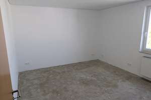 Provisionsfreie, helle 3-Zimmer-Dachgeschosswohnung mit verglaster Loggia, Blick ins Grüne & Aufzug – Kinzigstrasse 8, 38120 Weststadt, Braunschweig – Vorschaubild 12