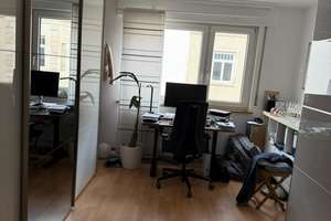 Schöne, gut geschnittene 3 Zimmer-Wohnung mit EBK und 2 Balkonen in Stuttgart-West – Seyfferstraße 92, 70193 Vogelsang, Stuttgart – Vorschaubild 3