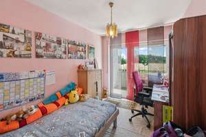 Doppelhaushalte mit großem Garten und Terrasse für die ganze Familie – Die vollständige Adresse der Immobilie erhältst du vom Anbieter., 89231 Neu-Ulm – Vorschaubild 8