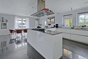5.176m² Grundstücksfläche! Energieeffiziente Luxusvilla in ruhiger Lage mit Pool – Die vollständige Adresse der Immobilie erhältst du vom Anbieter., 95473 Creußen – Vorschaubild 9
