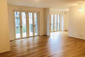 von privat: Top-Neubauwohnung mit Blick auf Rhein und Yacht-Hafen inkl. EBK - 116qm, 4 Zi