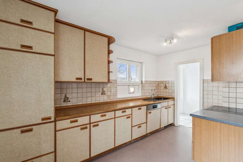 Immobilie in Jestetten - Zweifamilienhaus mit großem Grundstück! - Bild 4