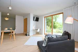Wunderschöne, modern möblierte Einliegerwohnung mit toller Terrasse in Stuttgart Süd – Die vollständige Adresse der Immobilie erhältst du vom Anbieter., 70199 Heslach, Stuttgart – Vorschaubild 1