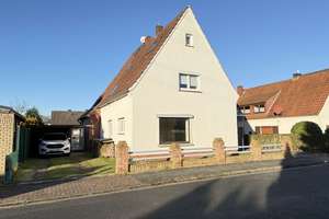 Attraktives Zweifamilienhaus mit vielseitigen Nutzungsmöglichkeiten