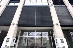 Helle Wohnung mit östlicher Terrasse richtung ruhigen Innenhof – Schillerstraße 41, 80336 München – Vorschaubild 1