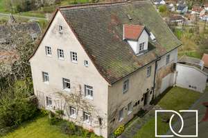 Historisches Schmuckstück! Wohnhaus in zentraler Innenstadtlage mit denkmalgeschütztem Fabrikgebäude – Die vollständige Adresse der Immobilie erhältst du vom Anbieter., 95473 Creußen – Vorschaubild 1