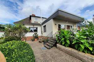Bungalow mit ausgebautem Dachgeschoss in Ehmen - provisionsfrei!