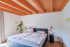 Eleganz trifft Nachhaltigkeit – Luxuriöses Einfamilienhaus in Ingolstadt-Gerolfing – Die vollständige Adresse der Immobilie erhältst du vom Anbieter., 85049 West, Ingolstadt – Vorschaubild 14