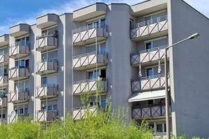 Barrierefrei in NB-Süd: Klein aber fein mit Balkon und TG-Stellplatz