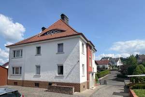 Stattliches Wohngebäude auf 1.800m² Grundstück – Die vollständige Adresse der Immobilie erhältst du vom Anbieter., 63584 Gründau – Vorschaubild 2