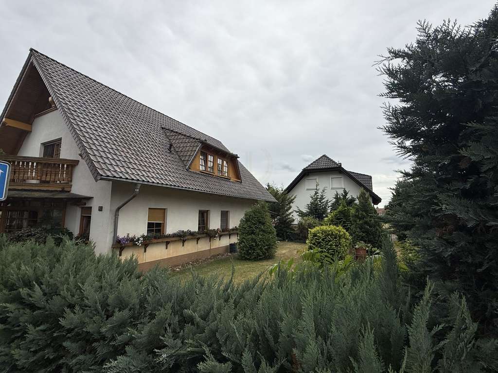 Immobilie in Heideblick - Berlin-nahe Lage: Stilvolles Einfamilienhaus mit Pool, Wintergarten & Solaranlage in Luckau - Bild 0