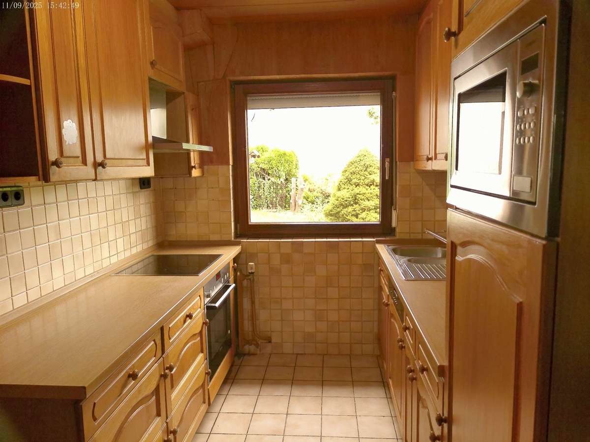 Immobilie in Oberstenfeld - Anspruchsvolles freistehendes Einfamilienhaus in guter, ruhiger Lage von Oberstenfeld! - Bild 5