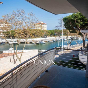Duplex-Penthouse mit Blick auf den HAFEN