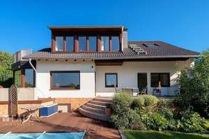 Freistehendes 2 Familienhaus mit Pool und Fernblick in Feldrandlage – 51491 Overath – Vorschaubild 2