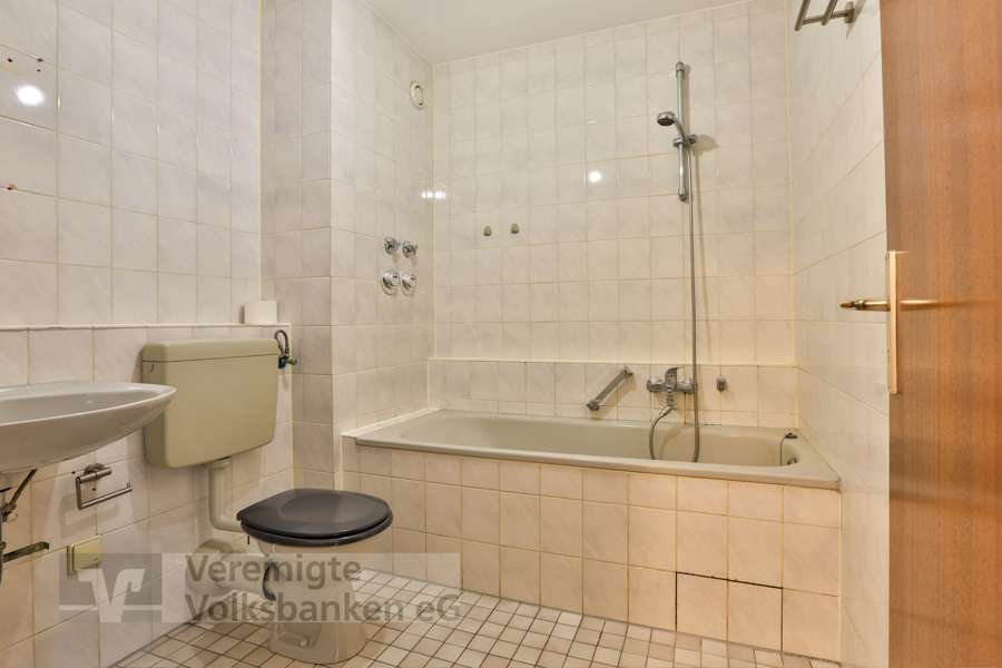 Immobilie in Tamm - Attraktive 2-Zimmer-Wohnung mit Balkon & Tiefgaragenstellplatz-FREI - Bild 5