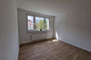 gemütliche helle Wohnung mit tollem Ausblick – Lessingstraße 39, 9557 Flöha – Vorschaubild 2