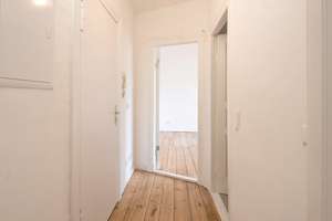 Perfekte Geldanlage! Vermietete Altbauwohnung mit traumhaftem Blick auf den Volkspark Hasenheide – Die vollständige Adresse der Immobilie erhältst du vom Anbieter., 12049 Neukölln (Ortsteil), Berlin – Vorschaubild 2