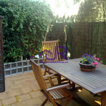 Wohnung mit Terrasse, Garagenstellplatz und Abstellraum