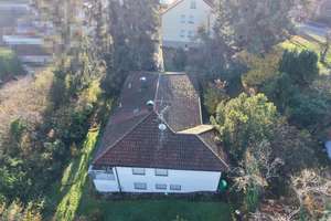 Seltene Gelegenheit Reutlingen, Achalm – Einfamilienhaus mit Einliegerwohnung auf über 1.500 m² – Die vollständige Adresse der Immobilie erhältst du vom Anbieter., 72766 Reutlingen-Mitte, Reutlingen – Vorschaubild 3