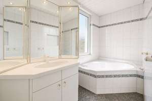 Charmante DHH mit ruhigem Garten, Terrasse und Garage | Gäste-WC | Vollunterkellert – 4357 Mockau-Nord, Leipzig – Vorschaubild 16