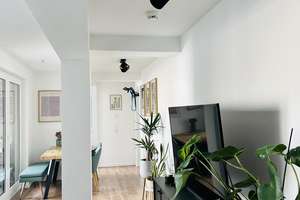 Moderne, lichtdurchflutete 3-Zimmer-Wohnung im Zentrum  von Düsseldorf – 40211 Stadtmitte, Düsseldorf – Vorschaubild 2
