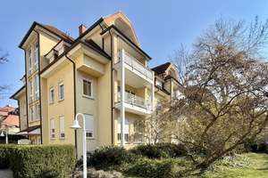 Prestige-Lage! 3-Zimmer-Wohnung mit Südbalkon, Aufzug und TG-Stellplatz in Blasewitz