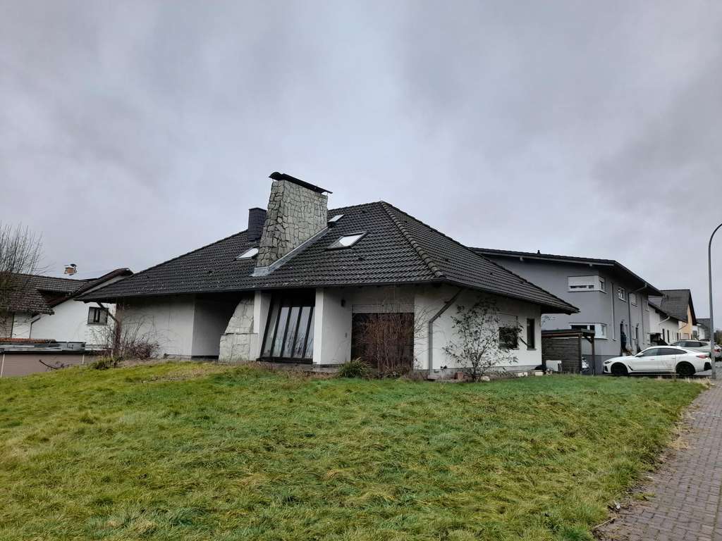 Immobilie in Freigericht - Einfamilienwohnhaus mit ELW in Feldrandlage von Bernbach - Bild 0