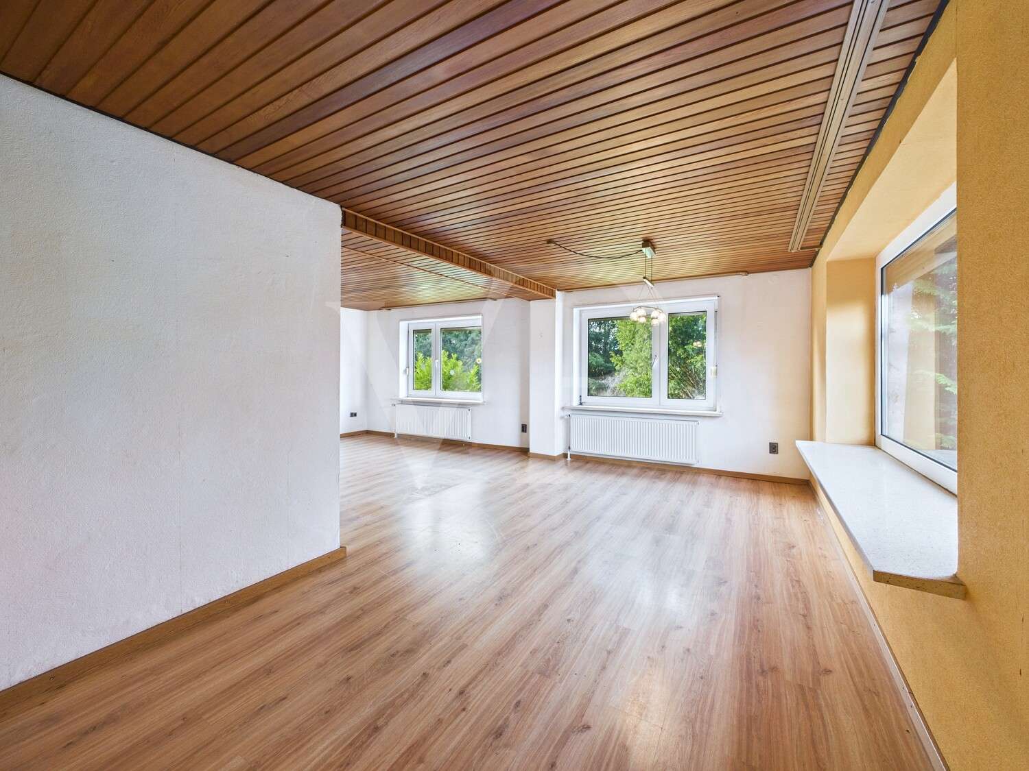 Einfamilienhaus mit viel Platz und Entwicklungsmöglichkeiten in Osteel, Aurich Kreis – Bild 2