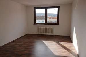 Sonnige 3 Zi. Wohnung für WG oder Einzelperson