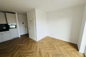 Balkon zum Innenhof!! - mit EBK, Abstellkammer und Waschmaschinenanschluss! – Otto-Franke-Straße 45, 12489 Adlershof, Berlin – Vorschaubild 7