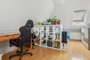 Charmantes Wohnen über den Dächern – gepflegte Zwei-Zimmer-Wohnung im Erfurter Hanseviertel – 99085 Krämpfervorstadt, Erfurt – Vorschaubild 11