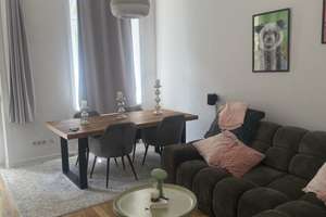 Schöne Altbauwohnung mit  3,5-Zimmer in Wiesbadener Mitte – Arndtstraße 3, 65185 Mitte, Wiesbaden – Vorschaubild 3