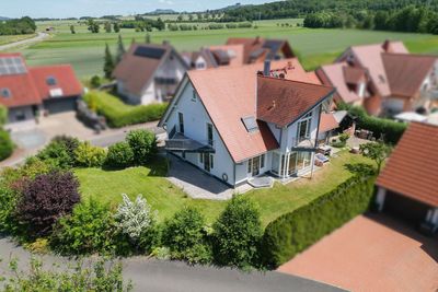 Außergewöhnliches Familienhaus mit Licht, Raum und Charakter in ruhiger Lage