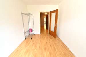 3 ZKB-Wohnung mit Loggia, EBK - optional TG-Stellplatz - schöne Lage, Augsburg-Hochzoll – Herzogstandstraße 28, 86163 Hochzoll-Nord, Augsburg – Vorschaubild 15