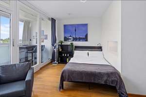 Möbliert: Frisch renoviert: 1-Zimmer Wohnung mit Wintergarten – Die vollständige Adresse der Immobilie erhältst du vom Anbieter., 80997 Moosach-Bahnhof, München – Vorschaubild 3