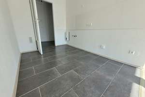 Frisch renovierte 3-Zimmer-Wohnung mit Balkon und Aufzug! – Philosophenweg 4, 45279 Freisenbruch, Essen – Vorschaubild 6