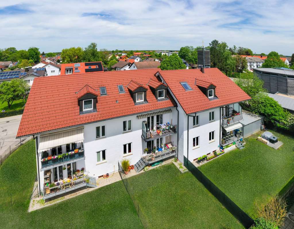 Immobilie in Höhenkirchen-Siegertsbrunn - provisionsfreies Investment: vermietete 4-Zimmerwohnung mit Balkon in Höhenkirchen-Siegertsbrunn - Bild 2