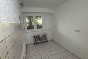 Frisch gestrichene 4 Raum Wohnung im Erdgeschoss mit Terrasse – Oemken Str. 91, 45892 Resse, Gelsenkirchen – Vorschaubild 2