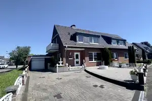 charmantes Haus in Schiefbahn: großzügig, lichtdurchflutet, große Terrasse - sanierungsbedürftig! – Viersen (Kreis) – Vorschaubild 2