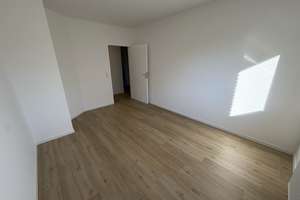 Provisionsfrei! Renoviert! 4-Zimmer-Wohnung mit Garten und Stellplatz! – 33739 Jöllenbeck, Bielefeld – Vorschaubild 10