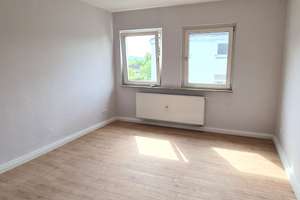 Schöne 2,5 Raum Wohnung in ruhiger Lage! Renoviert! Eigener Garten!! – Hilgenboomstr. 93, 45884 Rotthausen, Gelsenkirchen – Vorschaubild 2